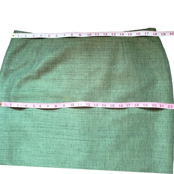 Le Suit pencil midi skirt shiny olive-green hidden back zip back slit lined 14P - Picture 7 of 8